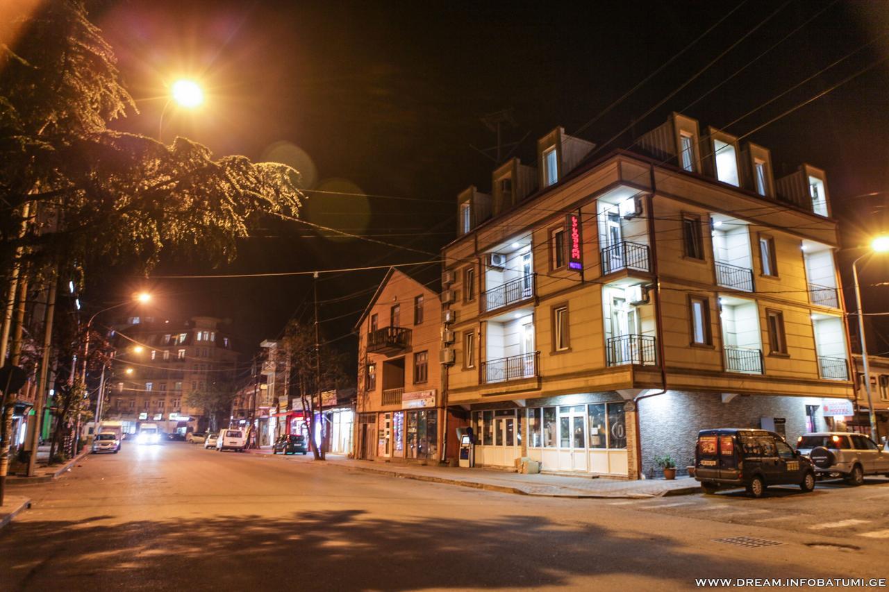 Dream Hotel Batumi Bagian luar foto